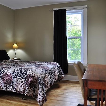 Moncton Suites - Downtown 81 Maple Extérieur photo